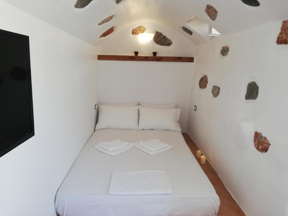 Yalos House Pera Gyalos 外观 照片