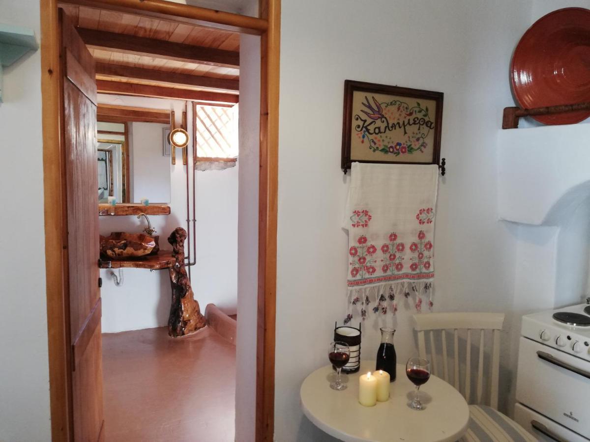 Yalos House Pera Gyalos 外观 照片