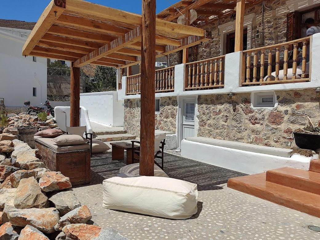 Yalos House Pera Gyalos 外观 照片