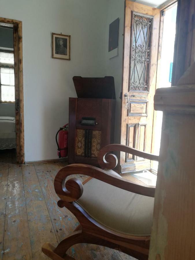 Yalos House Pera Gyalos 外观 照片